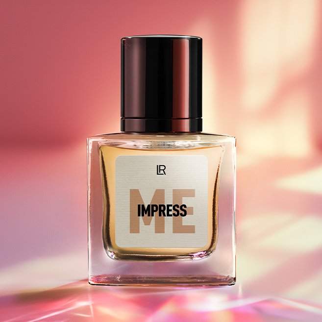 Flacon du parfum LR IMPRESS ME, un parfum floral oriental pour femme, conçu pour laisser une impression forte. Disponible sur produit-lr.fr
