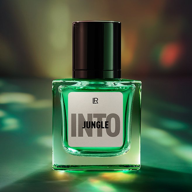 Bouteille du parfum LR INTO JUNGLE, un parfum classique-intense-oriental pour homme, qui évoque la force et l'aventure. Disponible sur produit-lr.fr